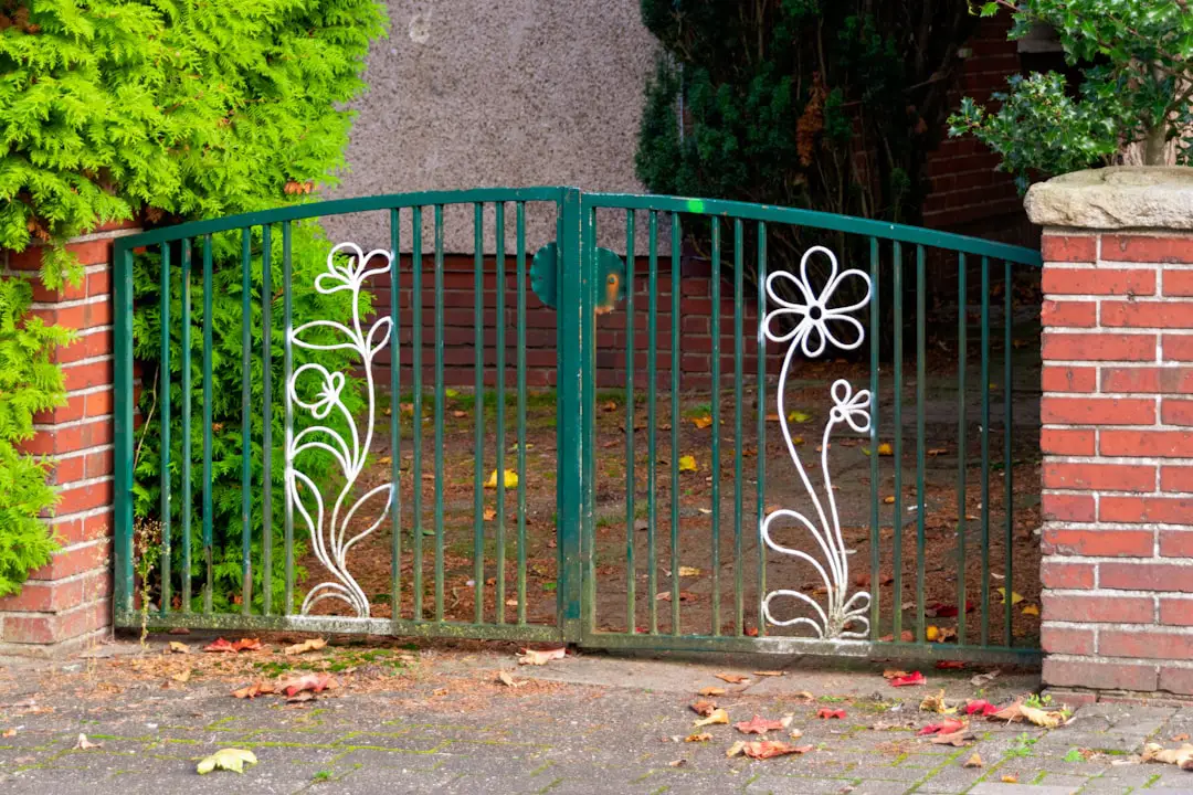 best paint for outdoor gate